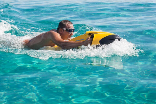Water Scooter Rider diving with SEABOB F5 S