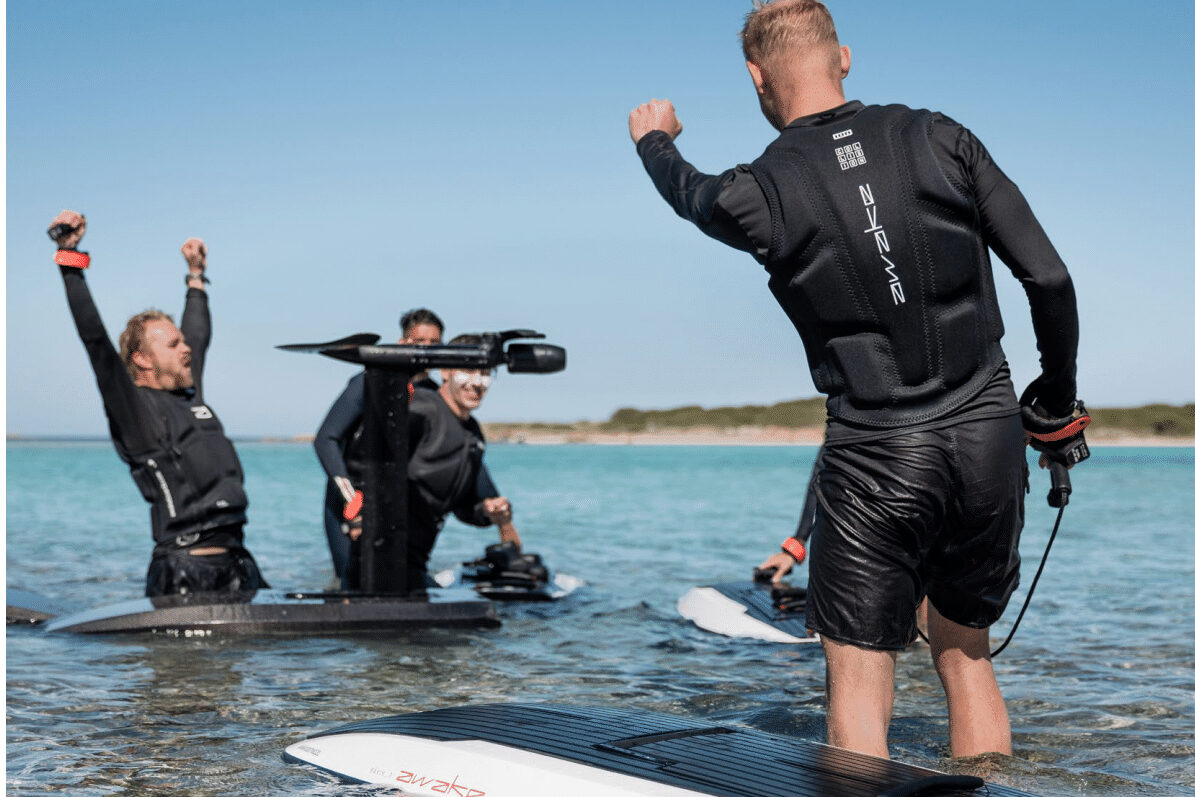 Awake RÄVIK S Electric Surfboard - Image 10