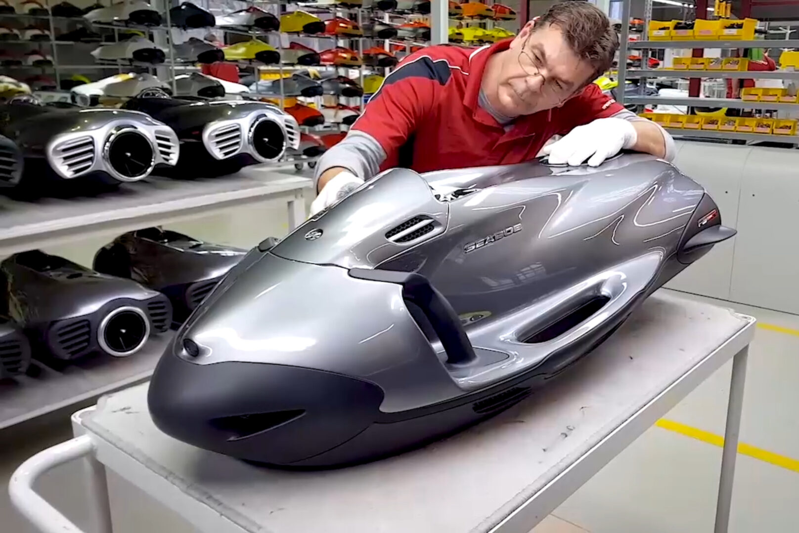 SEABOB F5 SR Underwater Scooter - Image 4