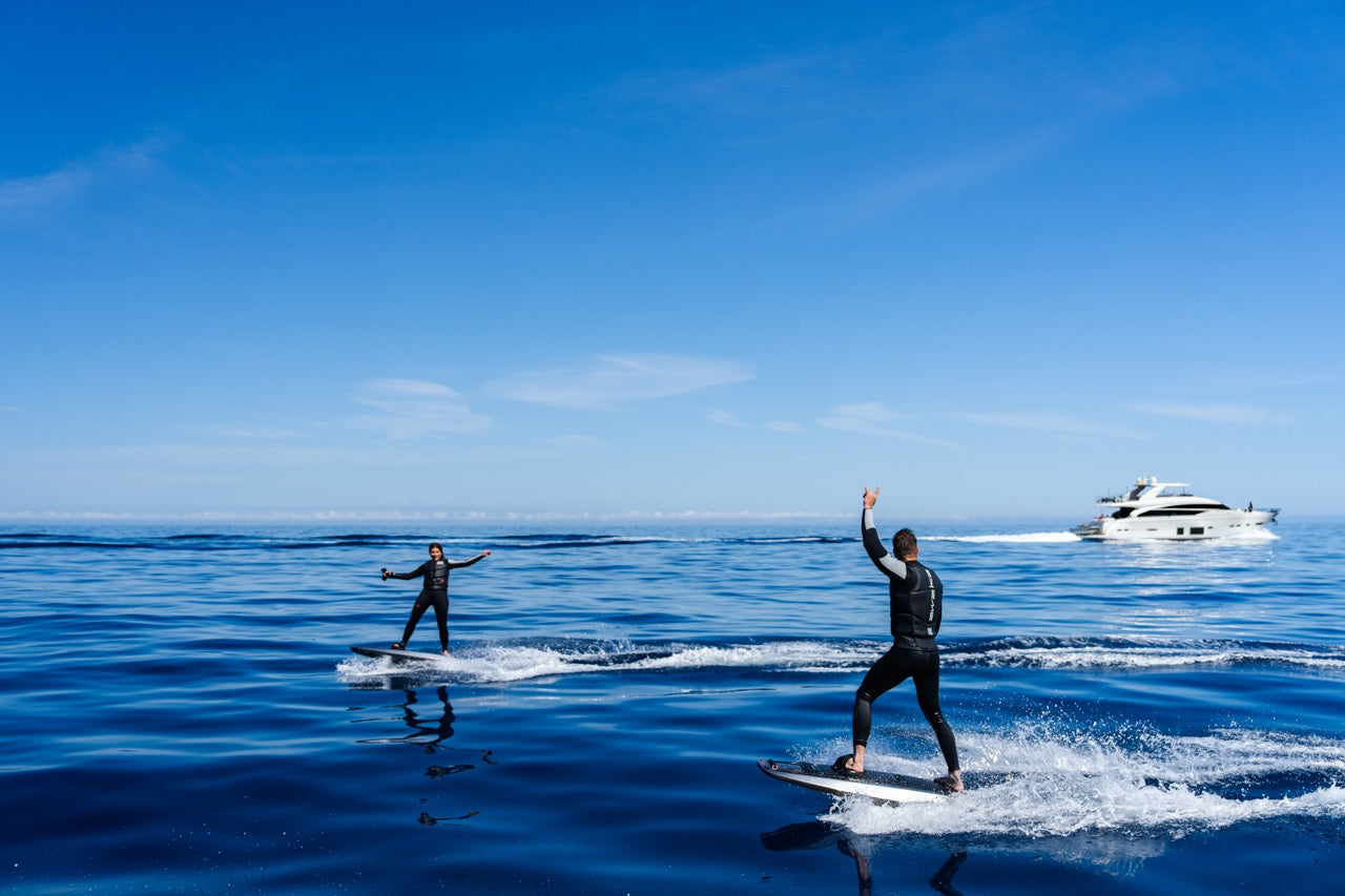 Awake RÄVIK Adventure Electric Surfboard Group Surfing Open Water
