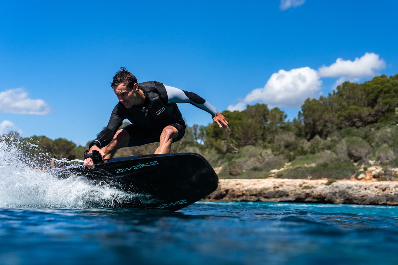 Awake RÄVIK Ultimate Electric Surfboard - Image 5
