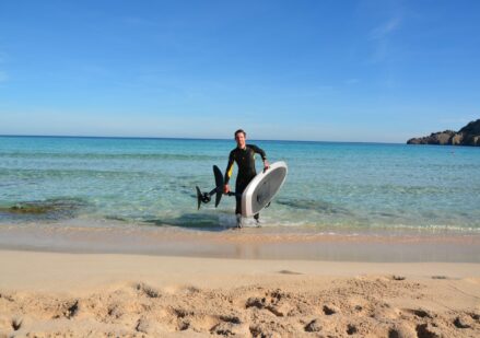 ELECTRIC HYDROFOIL SURFBOARD eFOIL
